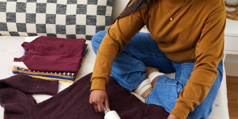 10 Easy Ways to Remove Lint from Clothes Apartment Therapy